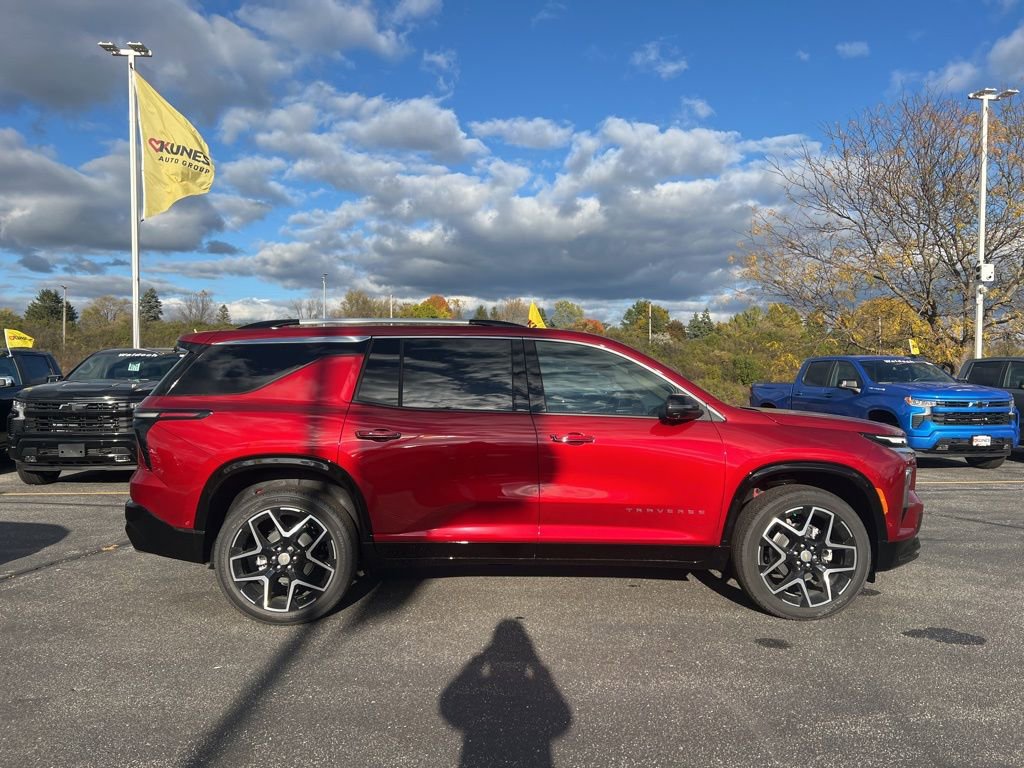 New 2026 Chevrolet Traverse High Country w/ LPO, Floor Liner Package image 3
