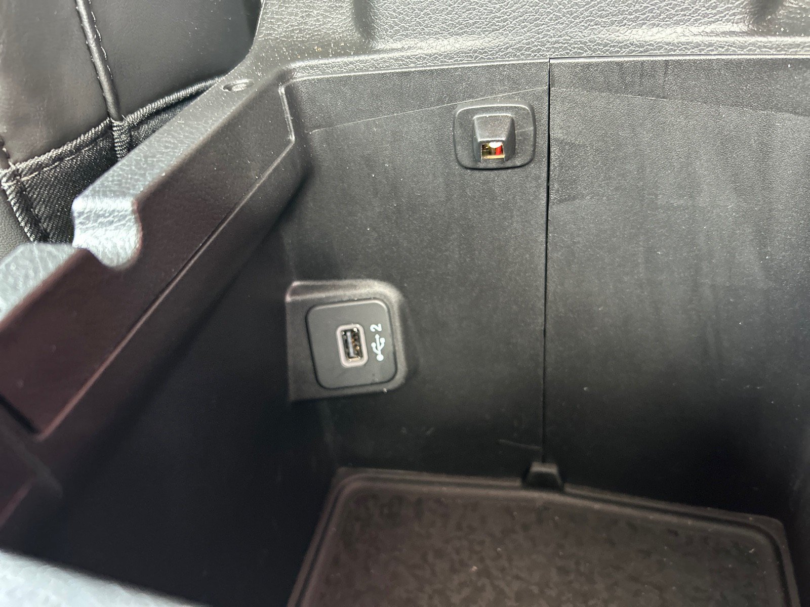 Used 2025 Jeep Gladiator Rubicon AWD/4WD image 17