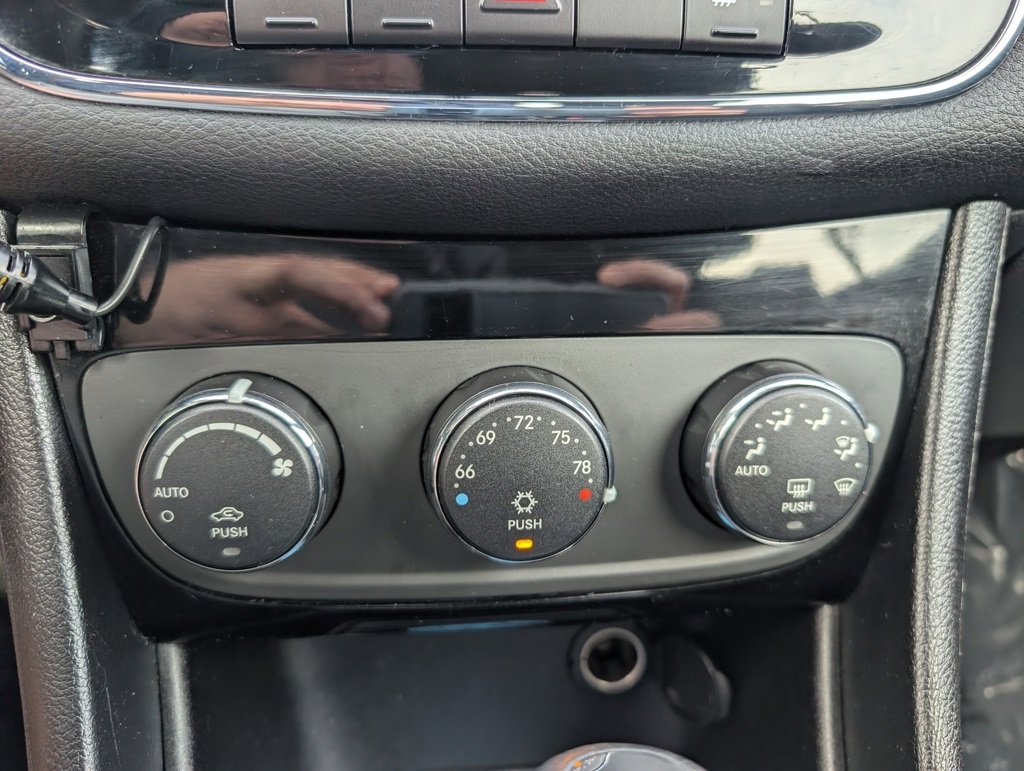 Used 2013 Chrysler 200 Touring w/ Cold Weather Group image 19