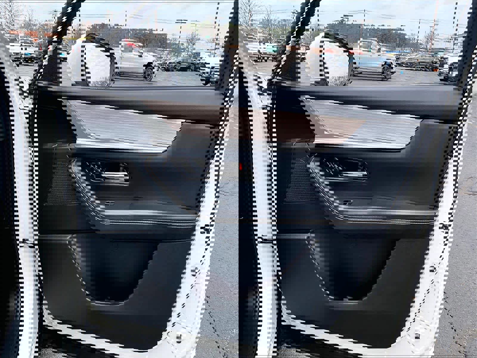 Used 2024 MAZDA CX-90 Plug-In Hybrid w/ Preferred image 12