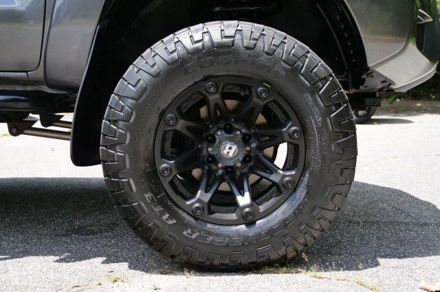 Used 2014 Toyota Tacoma PreRunner w/ SR5 Package RWD image 7