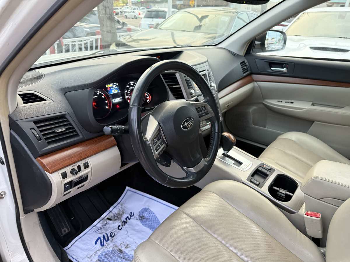 Used 2014 Subaru Outback 2.5i Limited image 8
