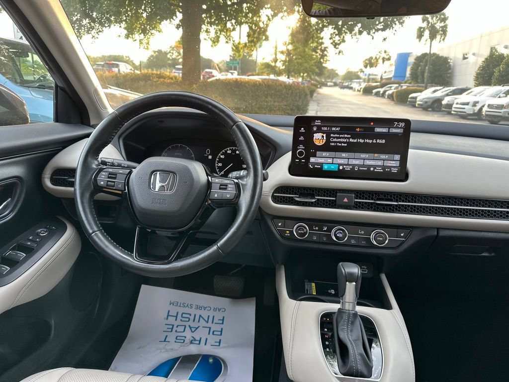 Certified 2025 Honda HR-V EX-L image 17