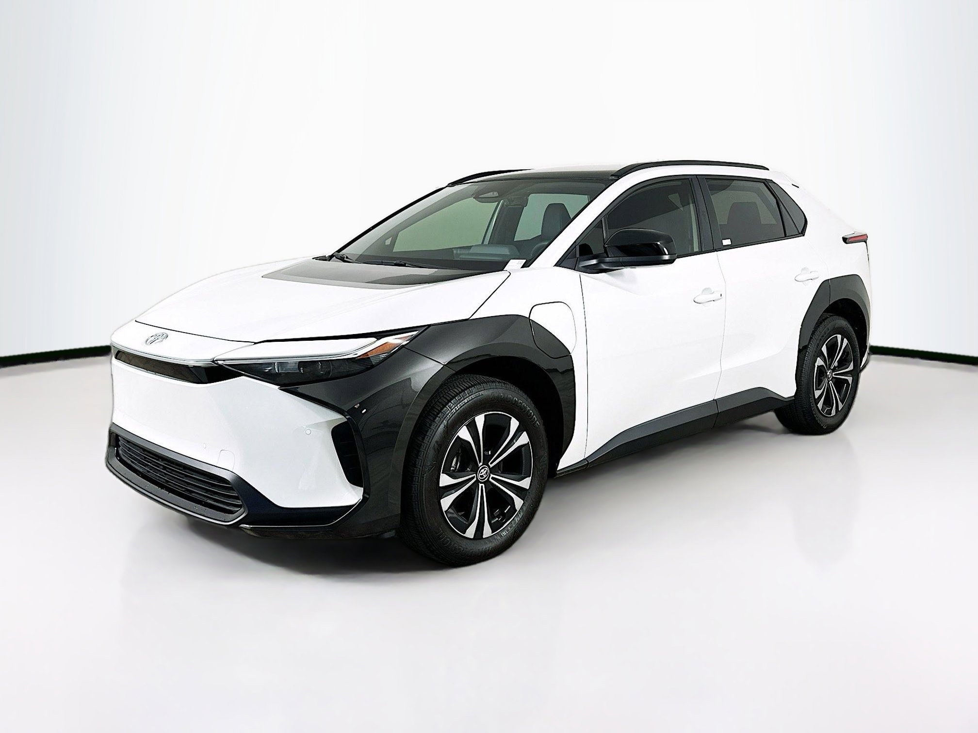 Used 2025 Toyota bZ4X FWD image 3