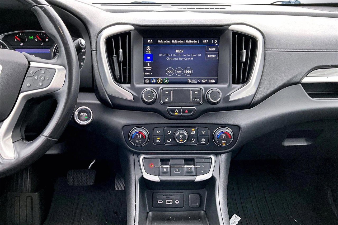 Used 2022 GMC Terrain SLT w/ Infotainment Package II image 12