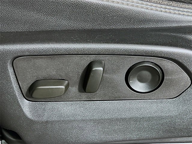 Used 2023 Chevrolet Suburban High Country w/ Advanced Technology Package image 11