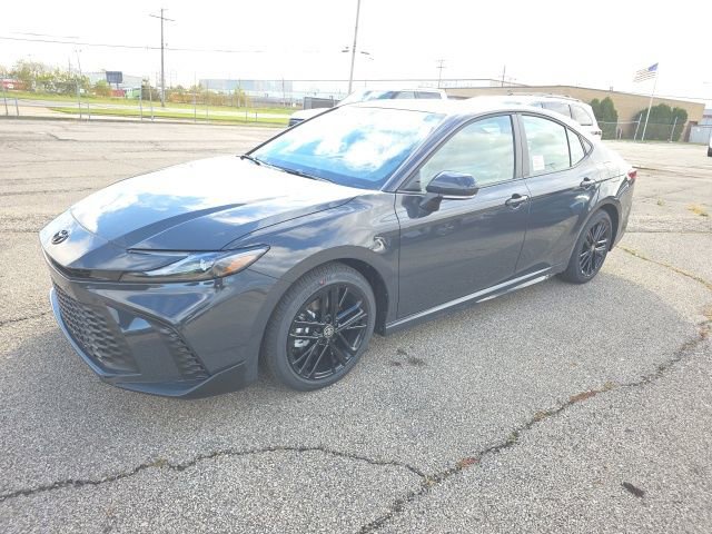 New 2026 Toyota Camry SE image 3
