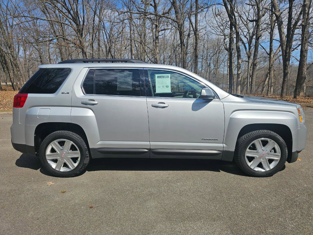 Used 2011 GMC Terrain SLE w/ Convenience Package FWD image 4