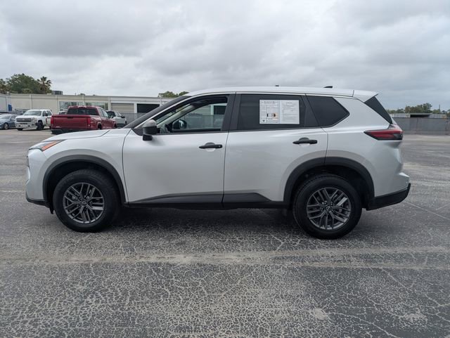 Used 2024 Nissan Rogue S image 4