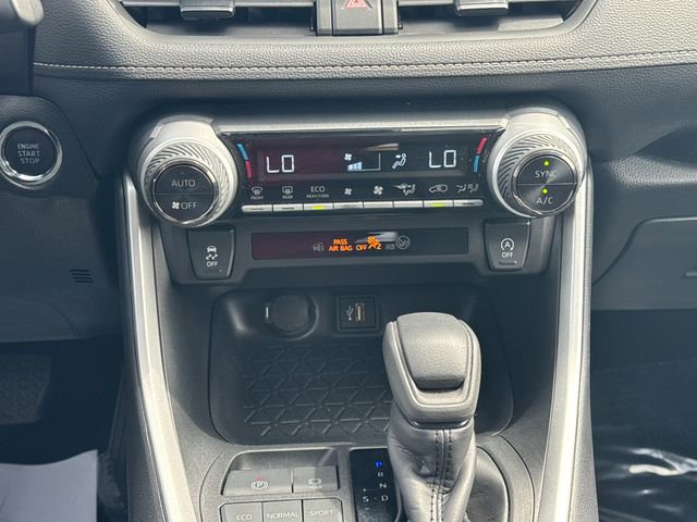 Used 2025 Toyota RAV4 XLE FWD image 23