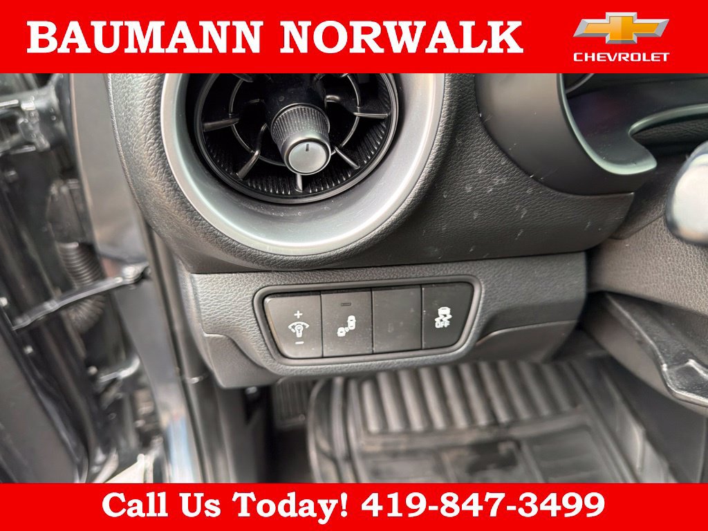 Used 2024 Kia Forte LXS w/ LXS Technology Package FWD image 17