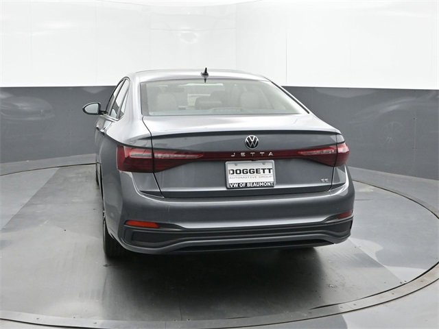 New 2025 Volkswagen Jetta SE image 8