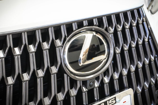Certified 2026 Lexus NX 450h+ AWD w/ Accessory Package (Z1) image 28