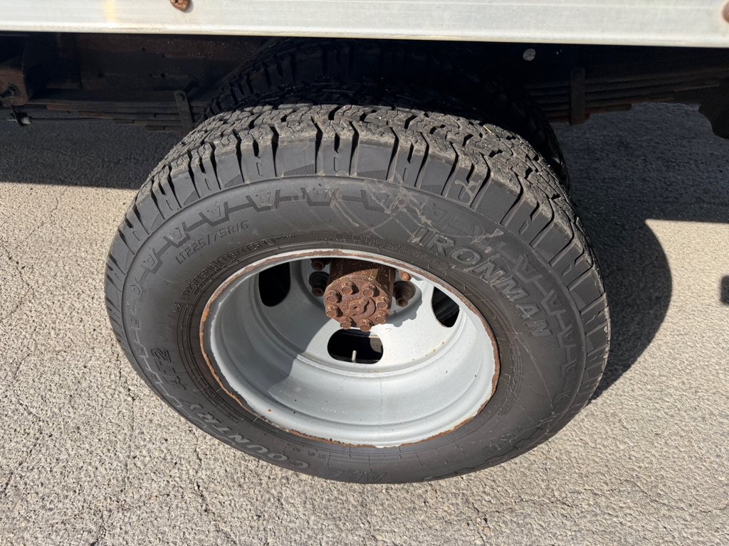 Used 2006 Chevrolet Express 3500 RWD image 32