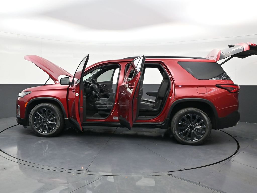 Used 2023 Chevrolet Traverse RS AWD/4WD image 31
