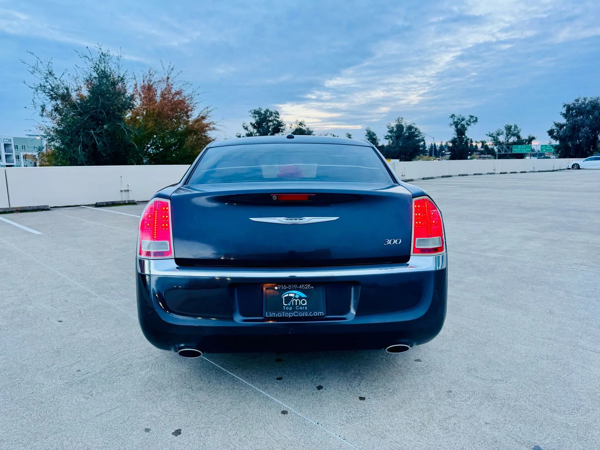 Used 2012 Chrysler 300 Limited image 13