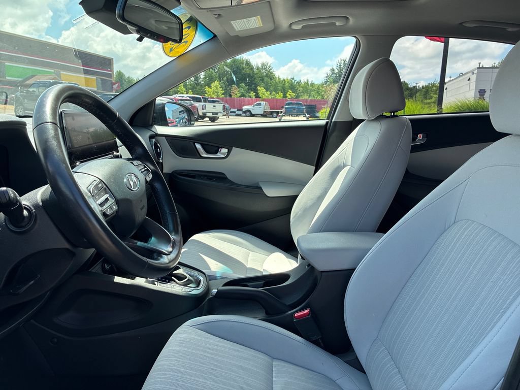 Used 2023 Hyundai Kona SEL w/ Convenience Package AWD/4WD image 10