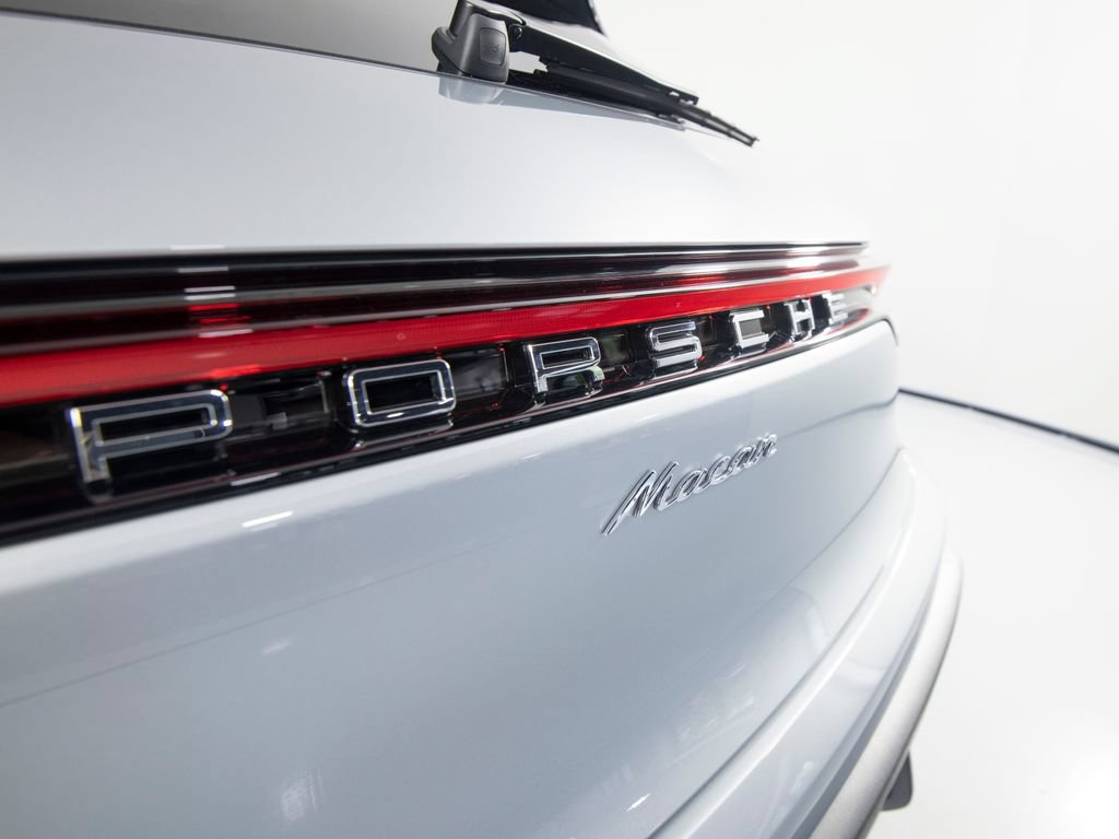 New 2026 Porsche Macan AWD/4WD image 44
