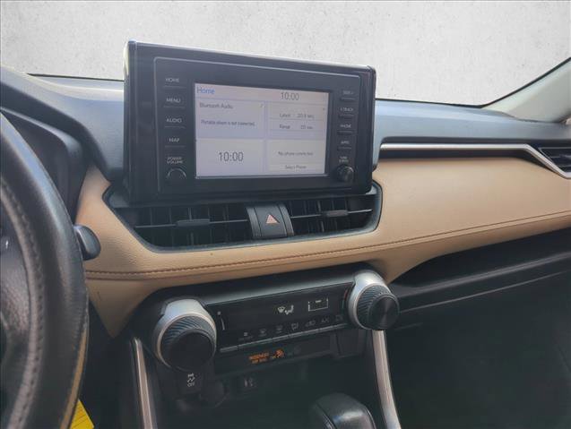 Used 2019 Toyota RAV4 LE image 8