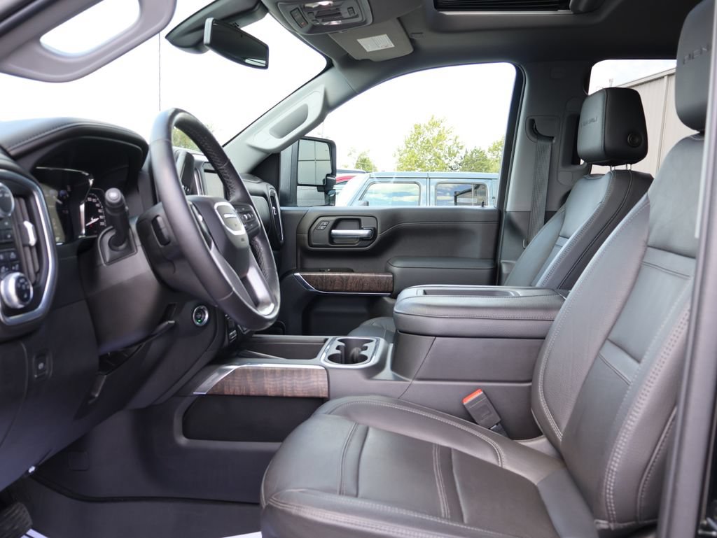Used 2022 GMC Sierra 3500 Denali AWD/4WD image 21