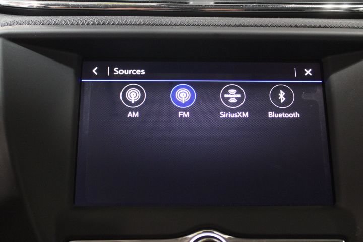 Used 2023 Chevrolet TrailBlazer LS FWD image 3