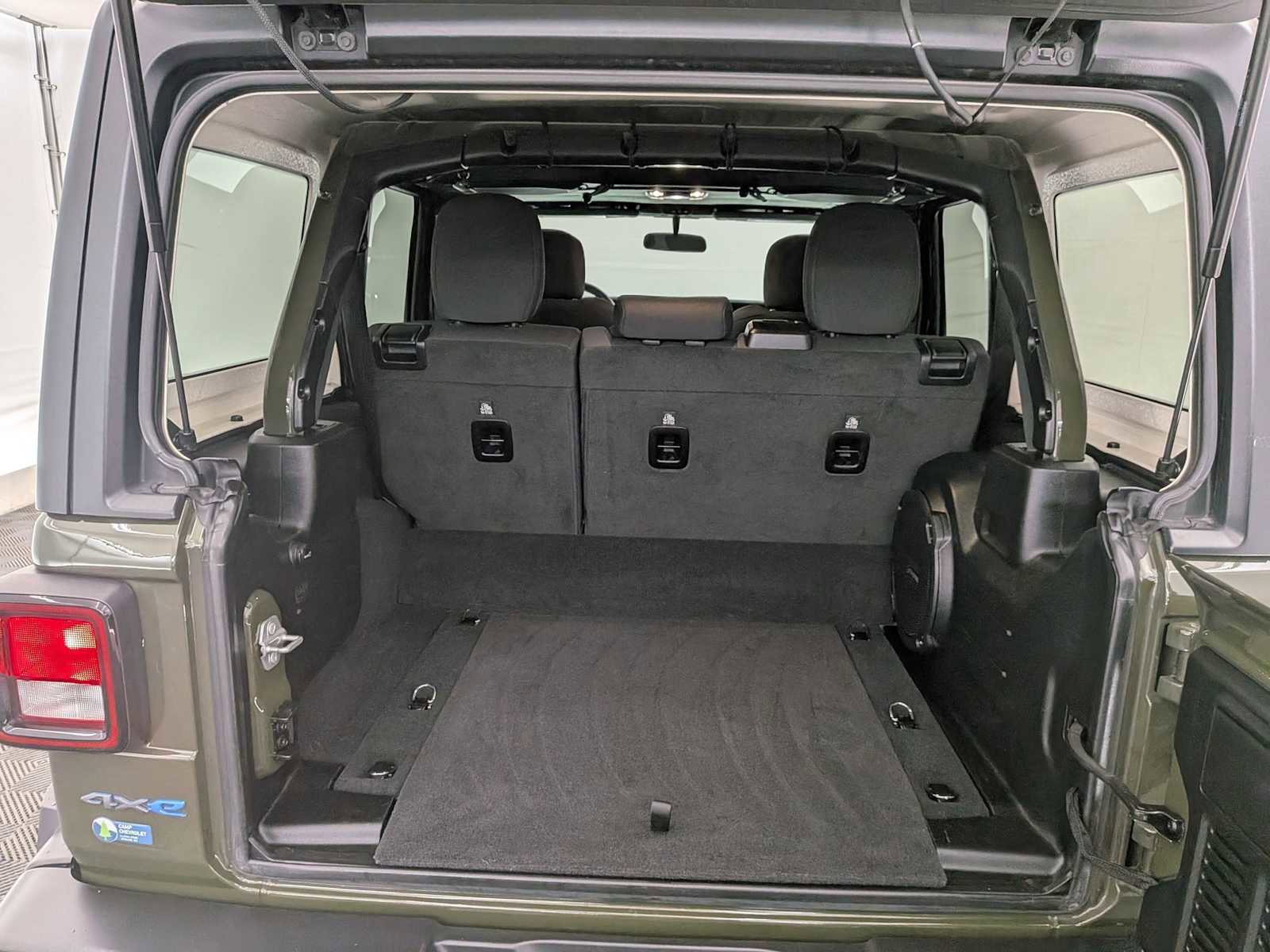 Used 2023 Jeep Wrangler Unlimited image 34