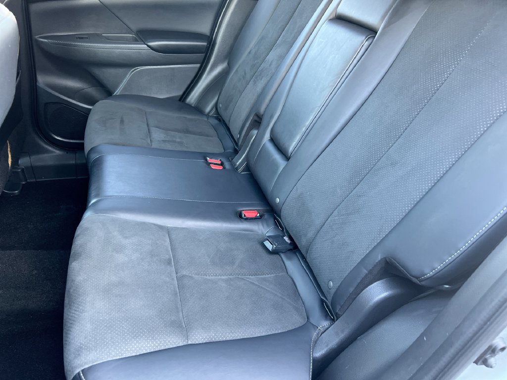 Used 2024 Mitsubishi Eclipse Cross SEL AWD/4WD image 30