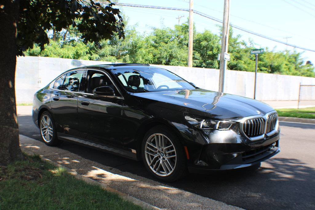 Used 2025 BMW 530i RWD image 4