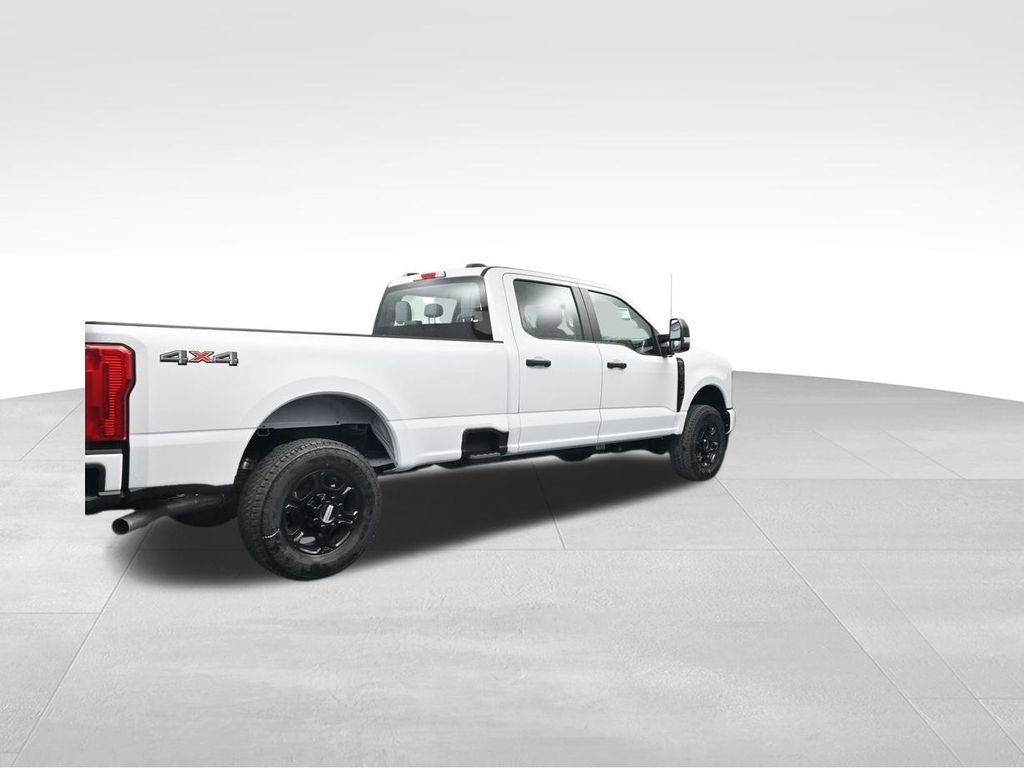 New 2026 Ford F350 4x4 Crew Cab Super Duty image 8