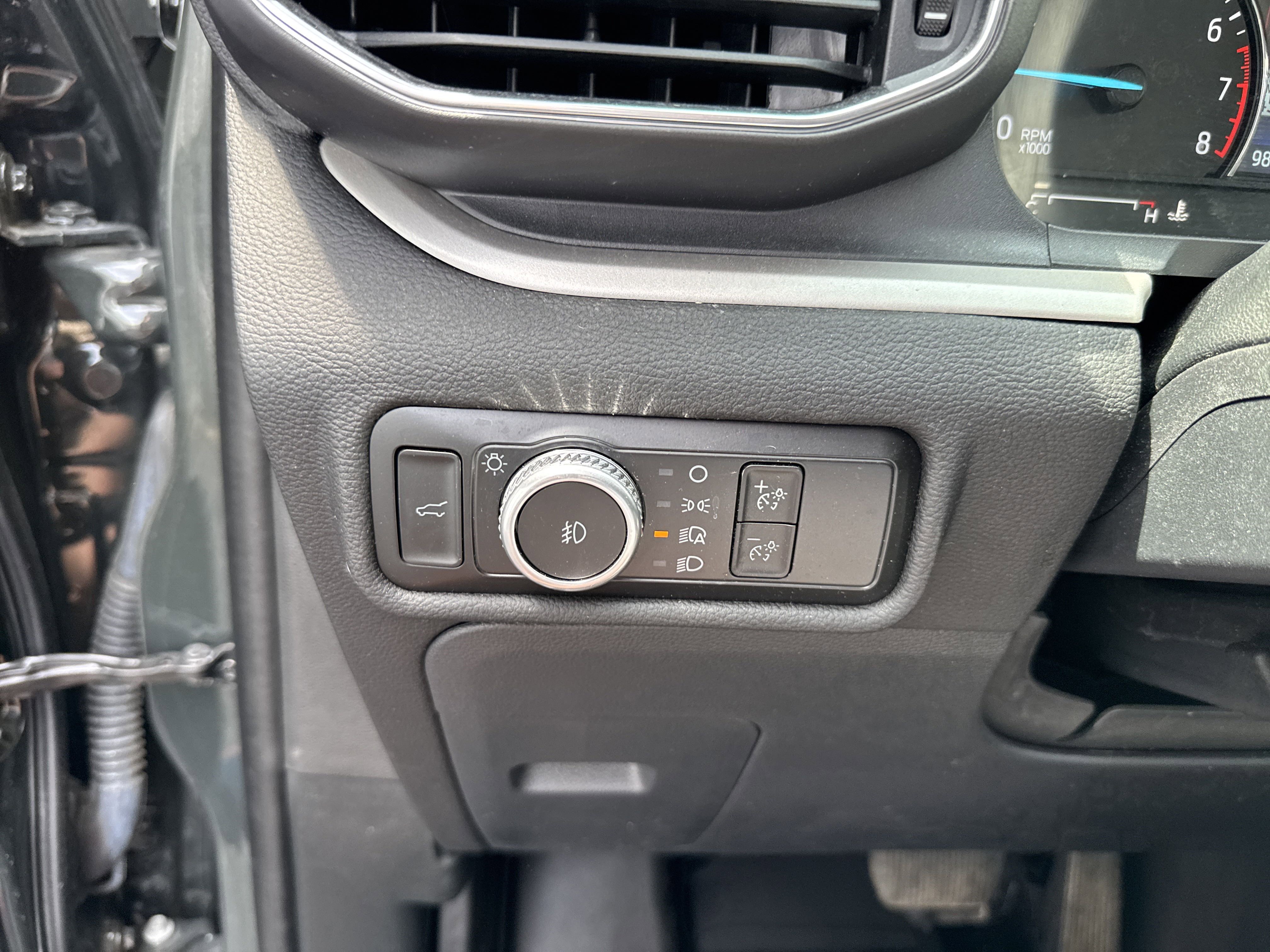 Used 2022 Ford Explorer XLT w/ Equipment Group 202A image 28