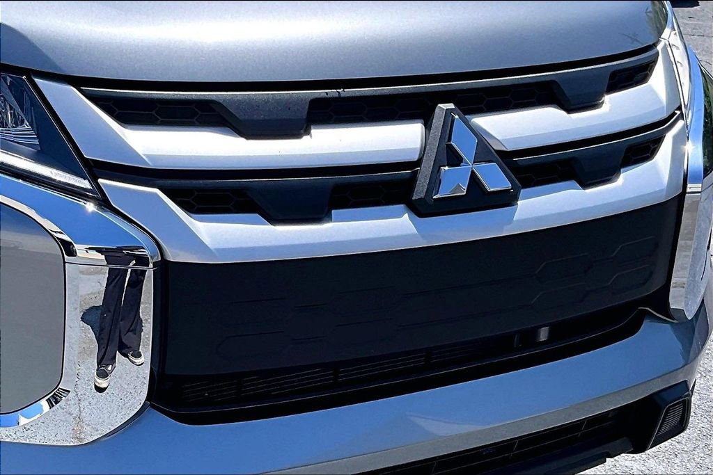 Used 2025 Mitsubishi Outlander Sport ES image 33