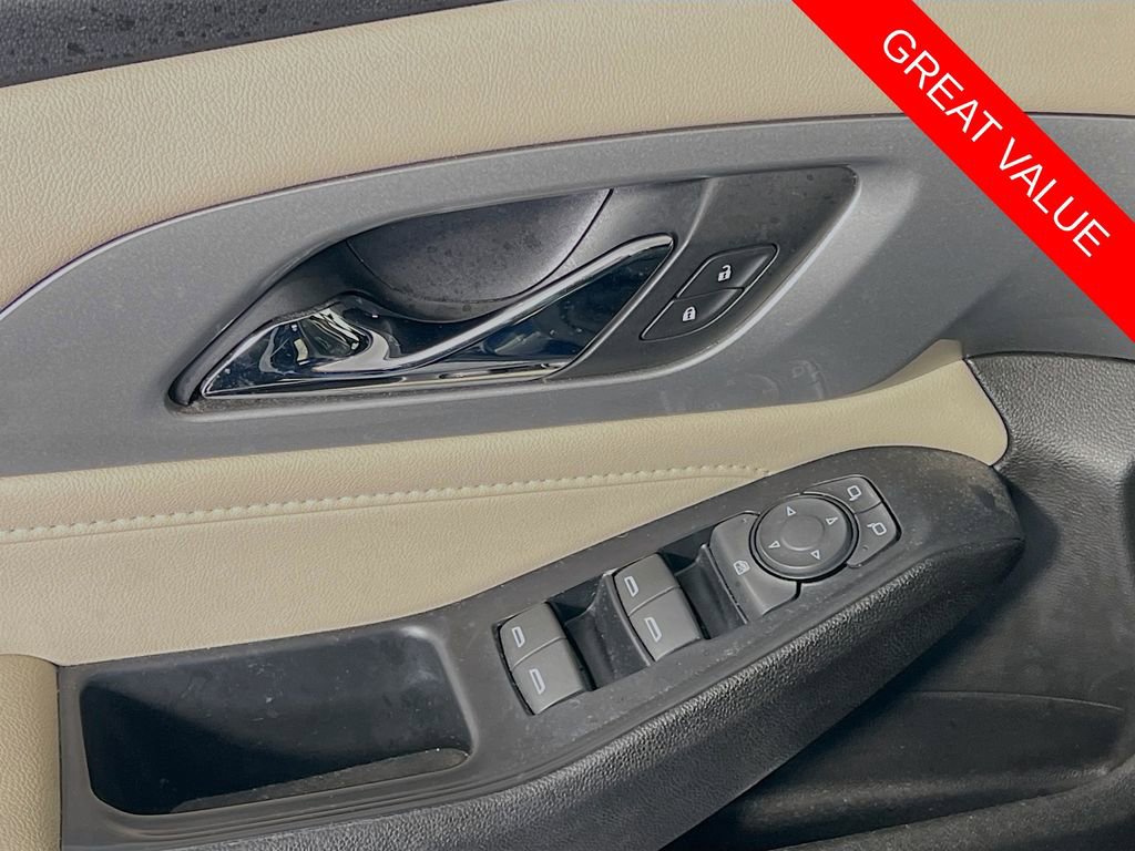 Used 2022 Chevrolet Traverse LS FWD image 7