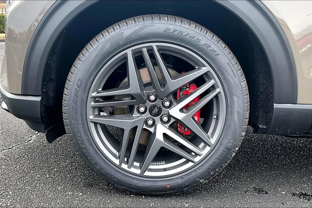 New 2026 Ford Explorer ST-Line w/ ST-Line Street Pack image 12