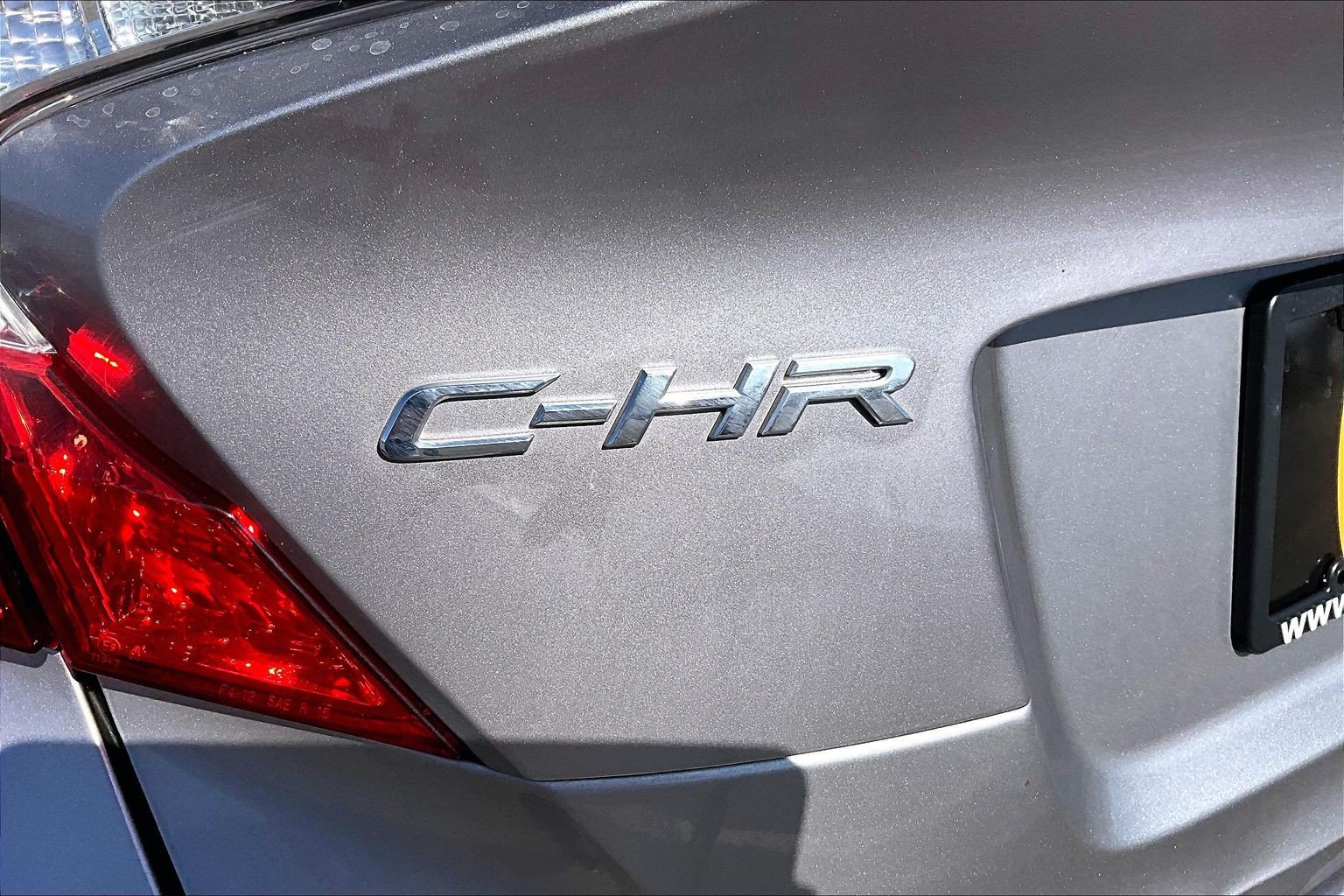 Used 2018 Toyota C-HR XLE FWD image 29