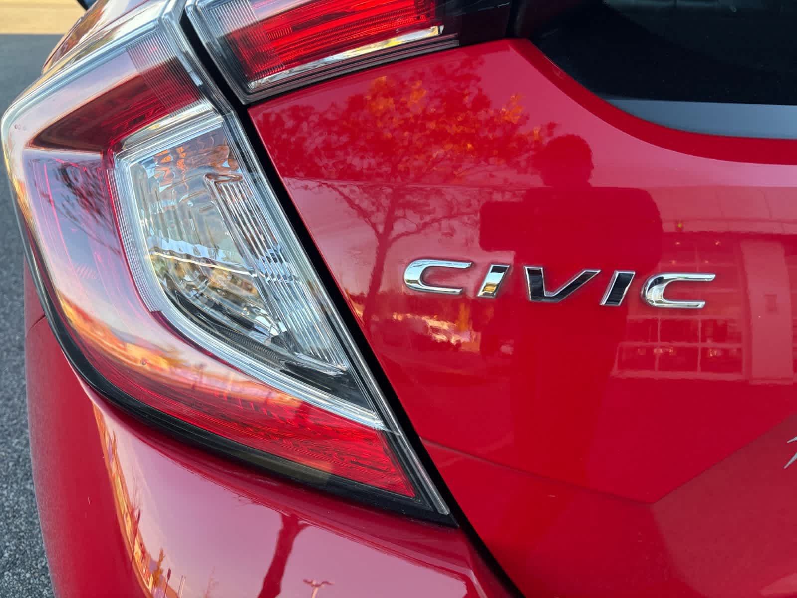 Used 2018 Honda Civic EX-L image 24