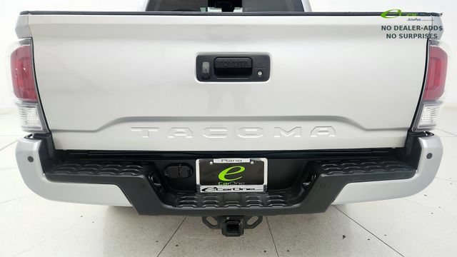 Used 2022 Toyota Tacoma TRD Sport w/ Technology Package AWD/4WD image 19