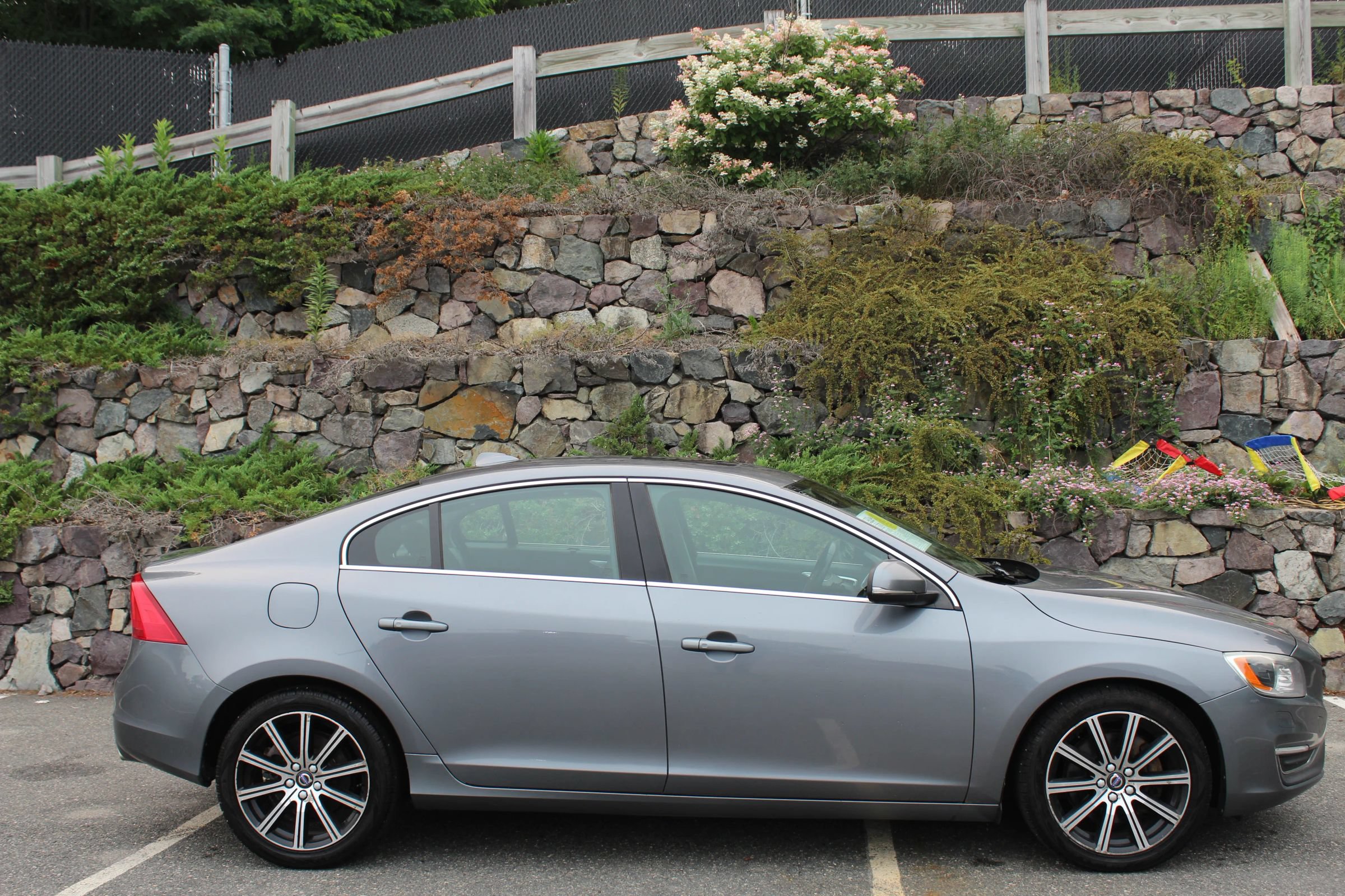 Used 2017 Volvo S60 T5 Inscription Platinum AWD/4WD image 5