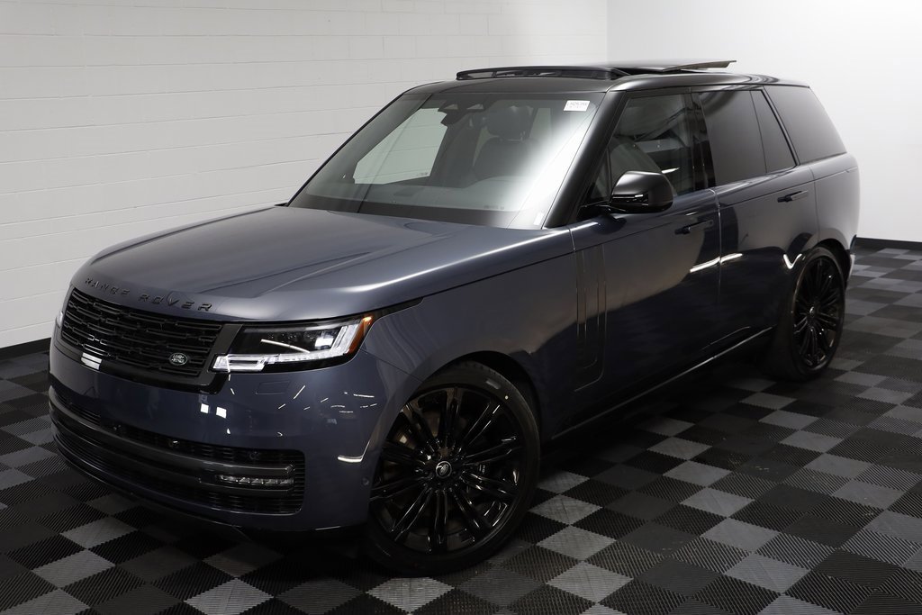 New 2025 Land Rover Range Rover SE image 3