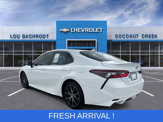 Used 2023 Toyota Camry SE image 6