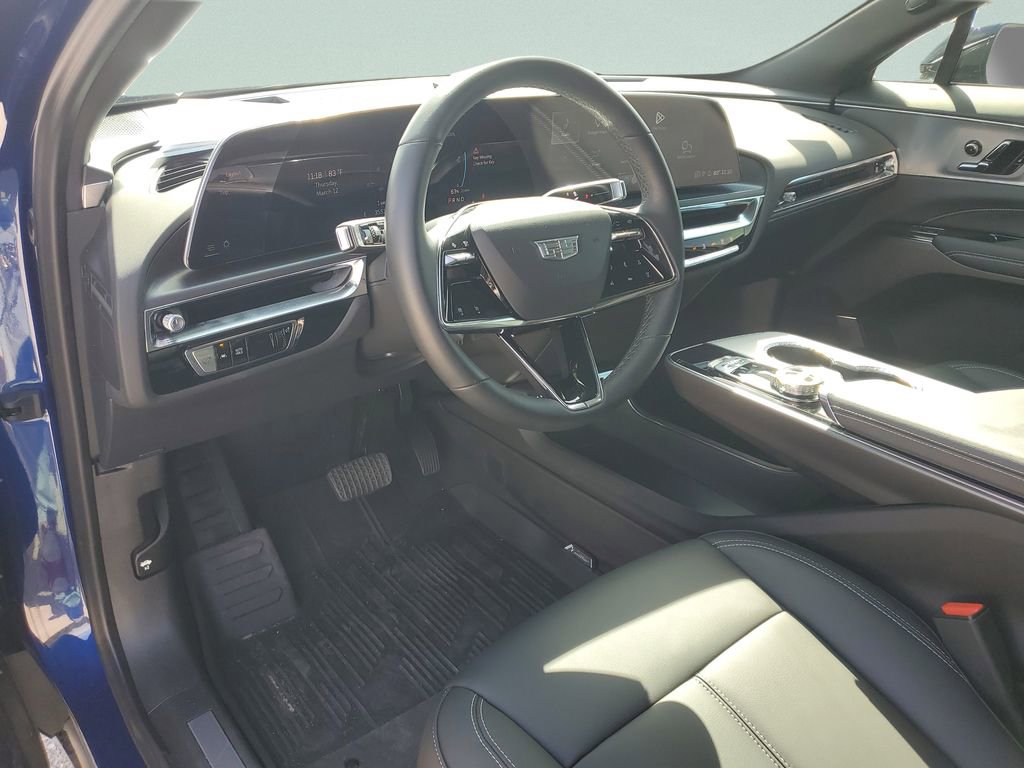 Used 2024 Cadillac Lyriq Tech image 14