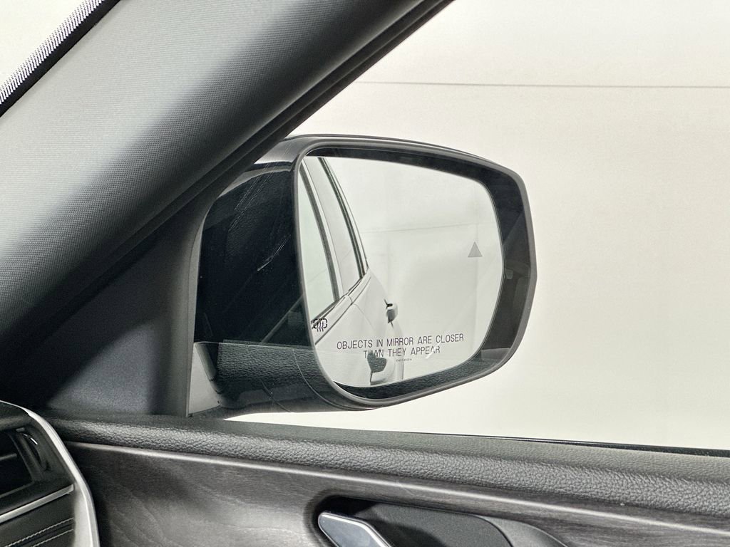 Certified 2025 Jeep Grand Cherokee Limited w/ Luxury Tech Group II image 29