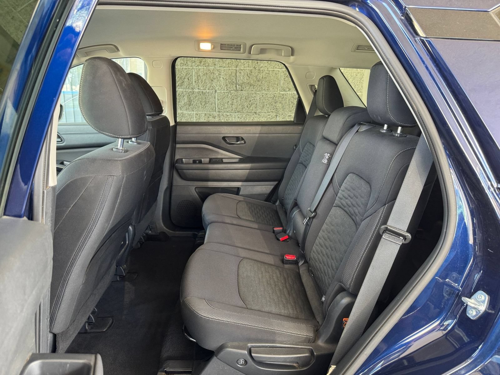 Used 2025 Nissan Pathfinder SV AWD/4WD image 27