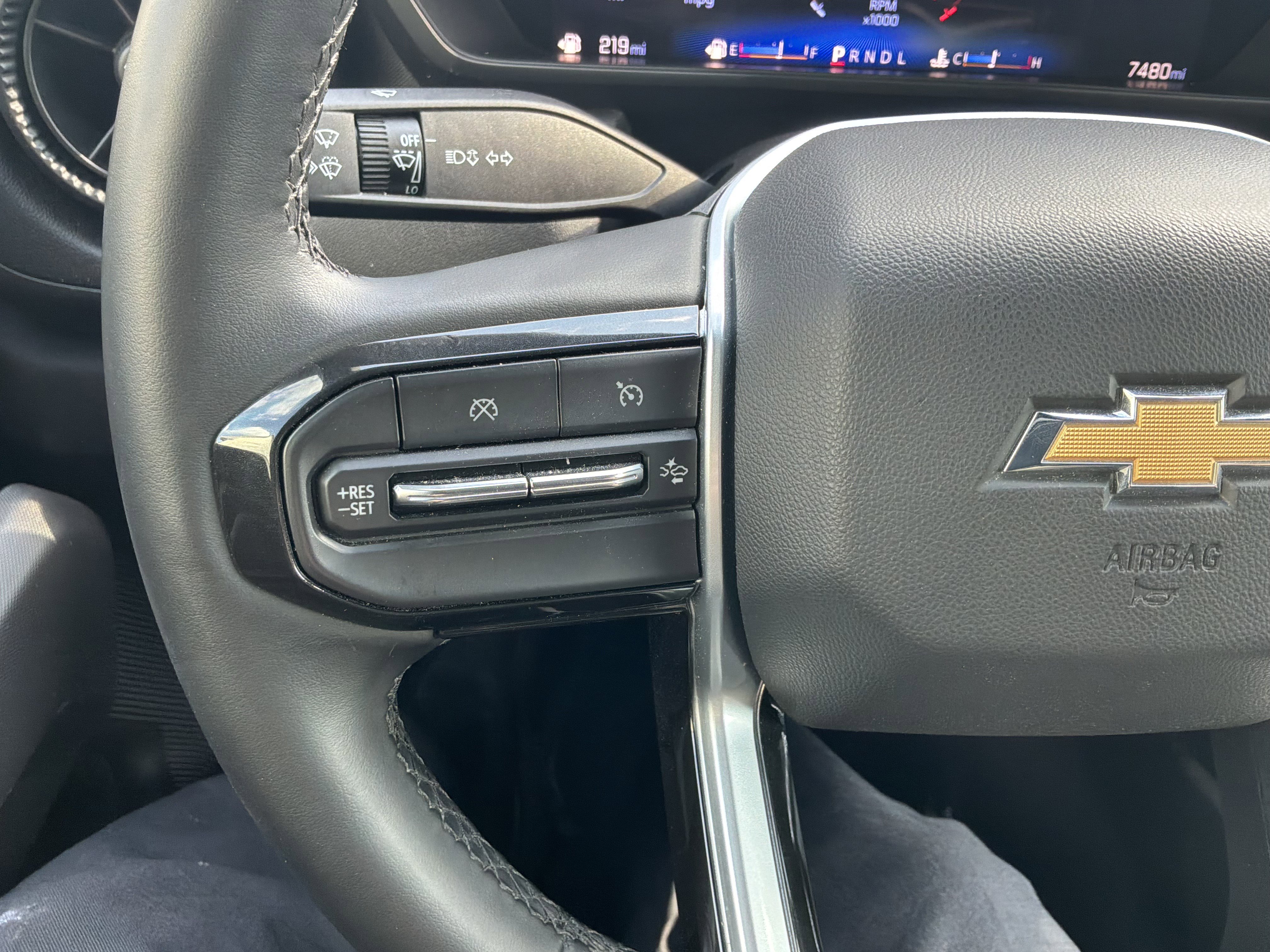 Used 2025 Chevrolet Colorado W/T w/ WT Custom Package image 16