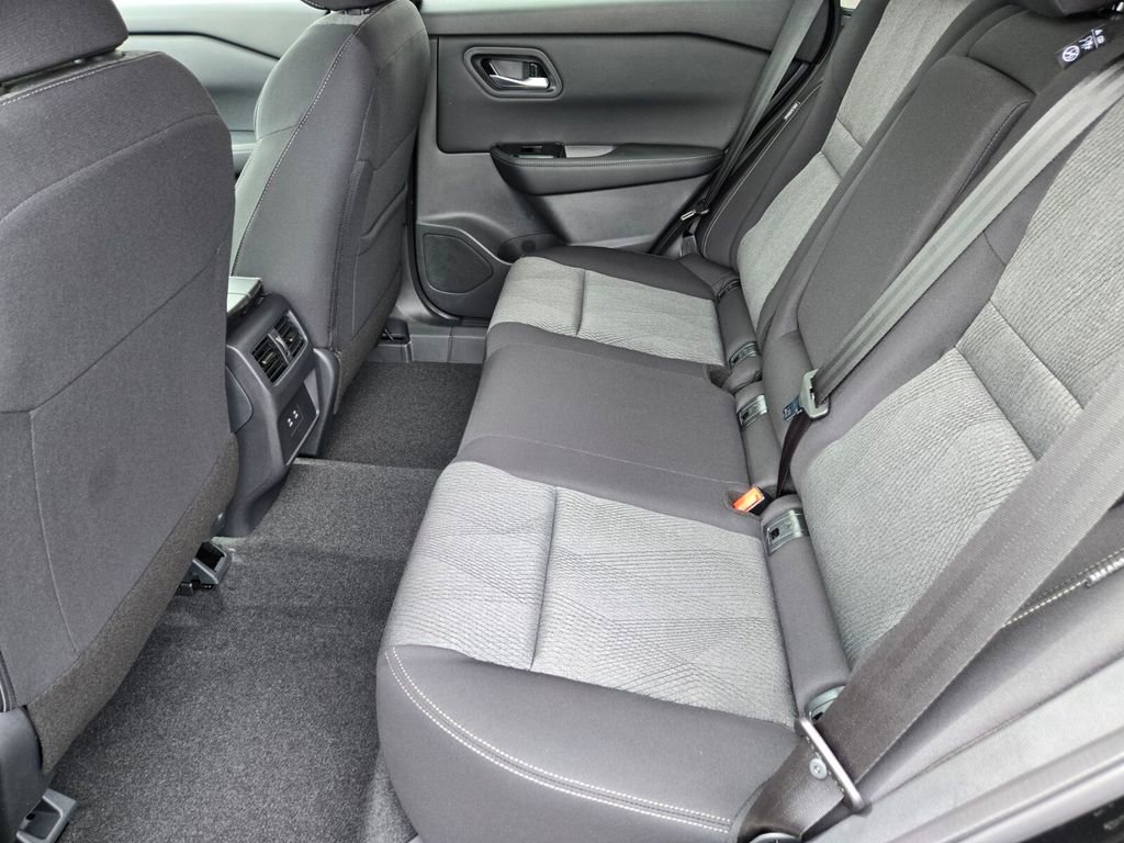 New 2026 Nissan Rogue SV FWD image 7