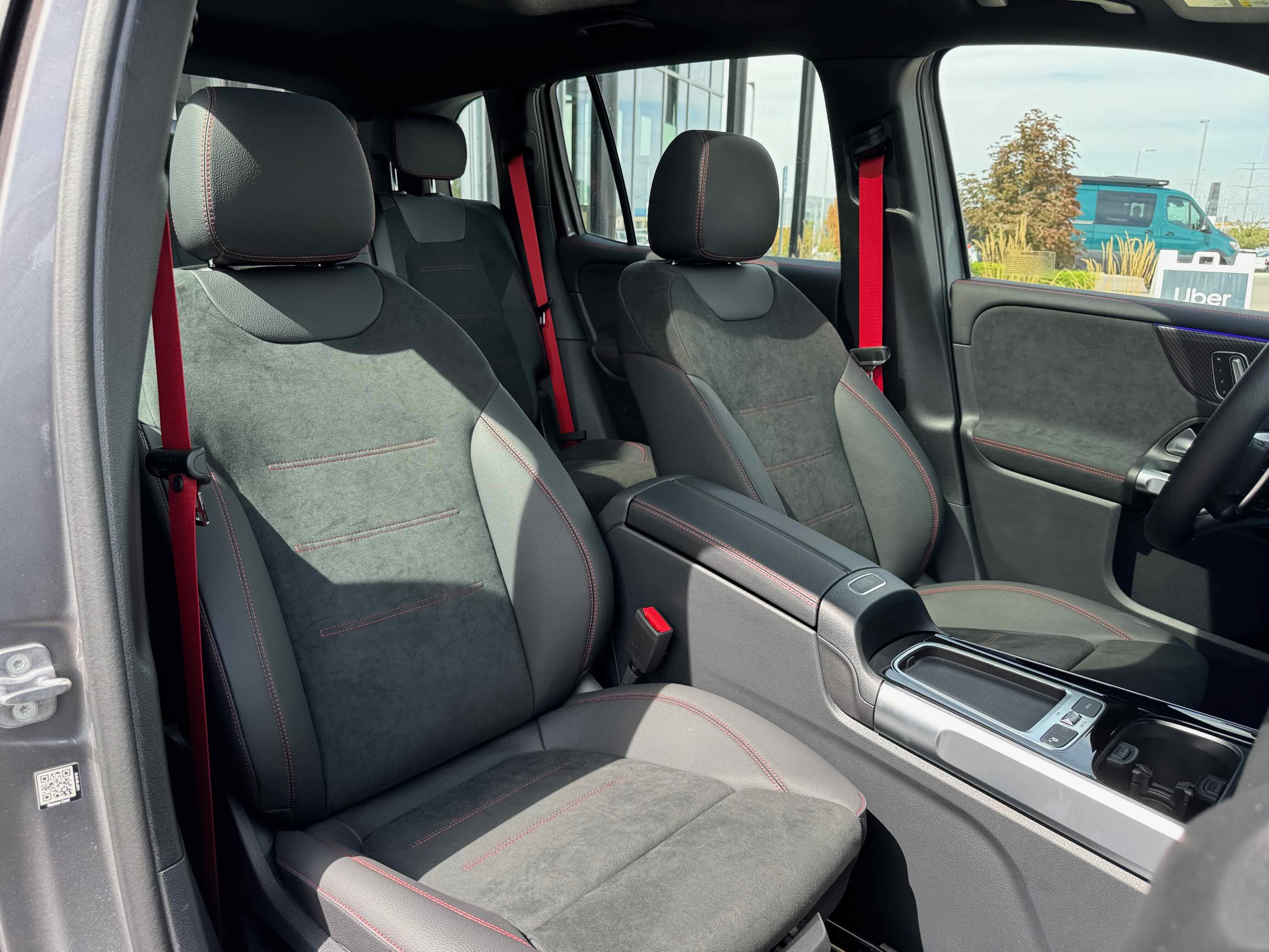 New 2025 Mercedes-Benz GLB 35 AMG 4MATIC image 31