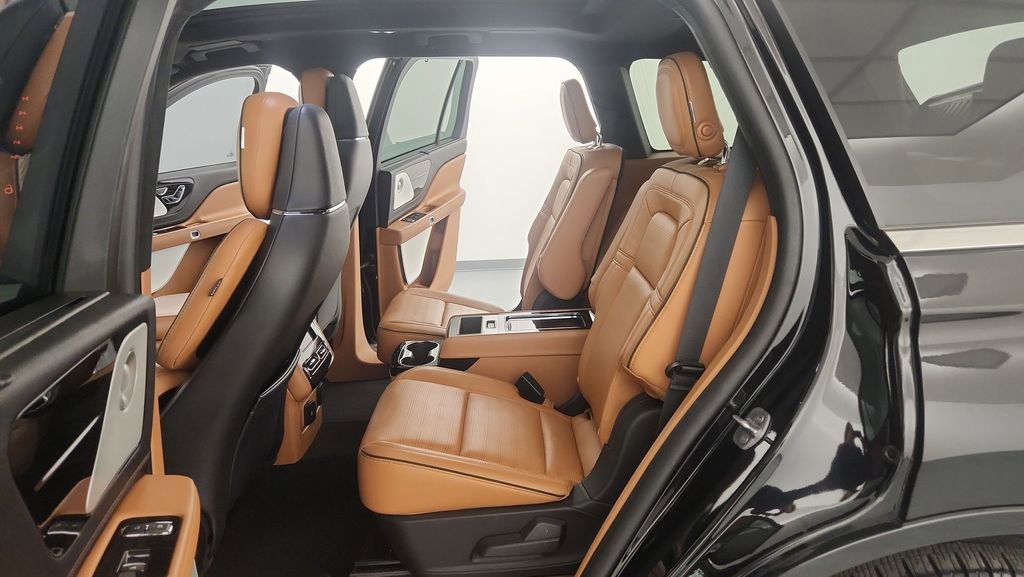 Used 2020 Lincoln Aviator Black Label w/ Dynamic Handling Package image 17