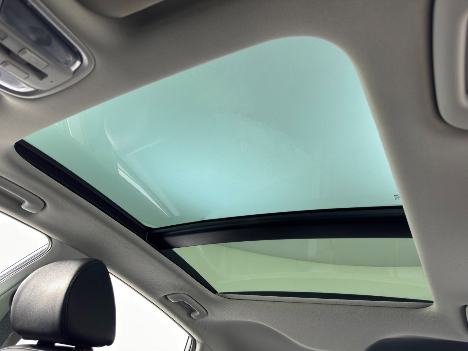 Used 2020 Kia Optima Premium image 11