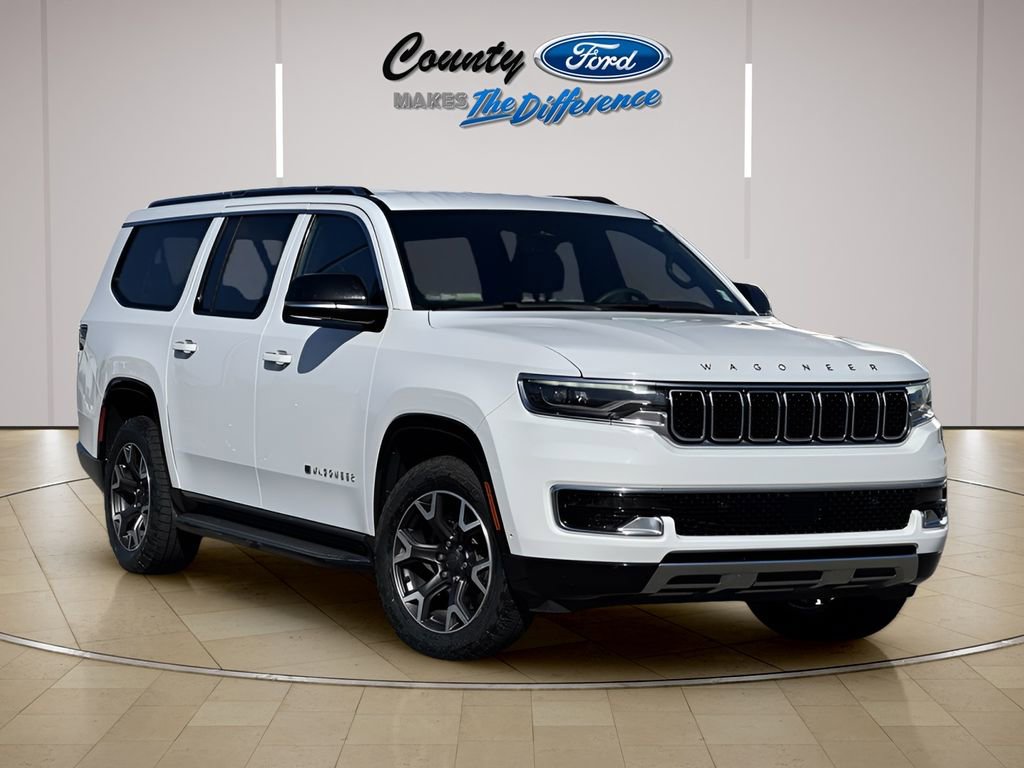Used 2024 Jeep Wagoneer L Series III w/ Flexible Seating Group AWD/4WD image 1