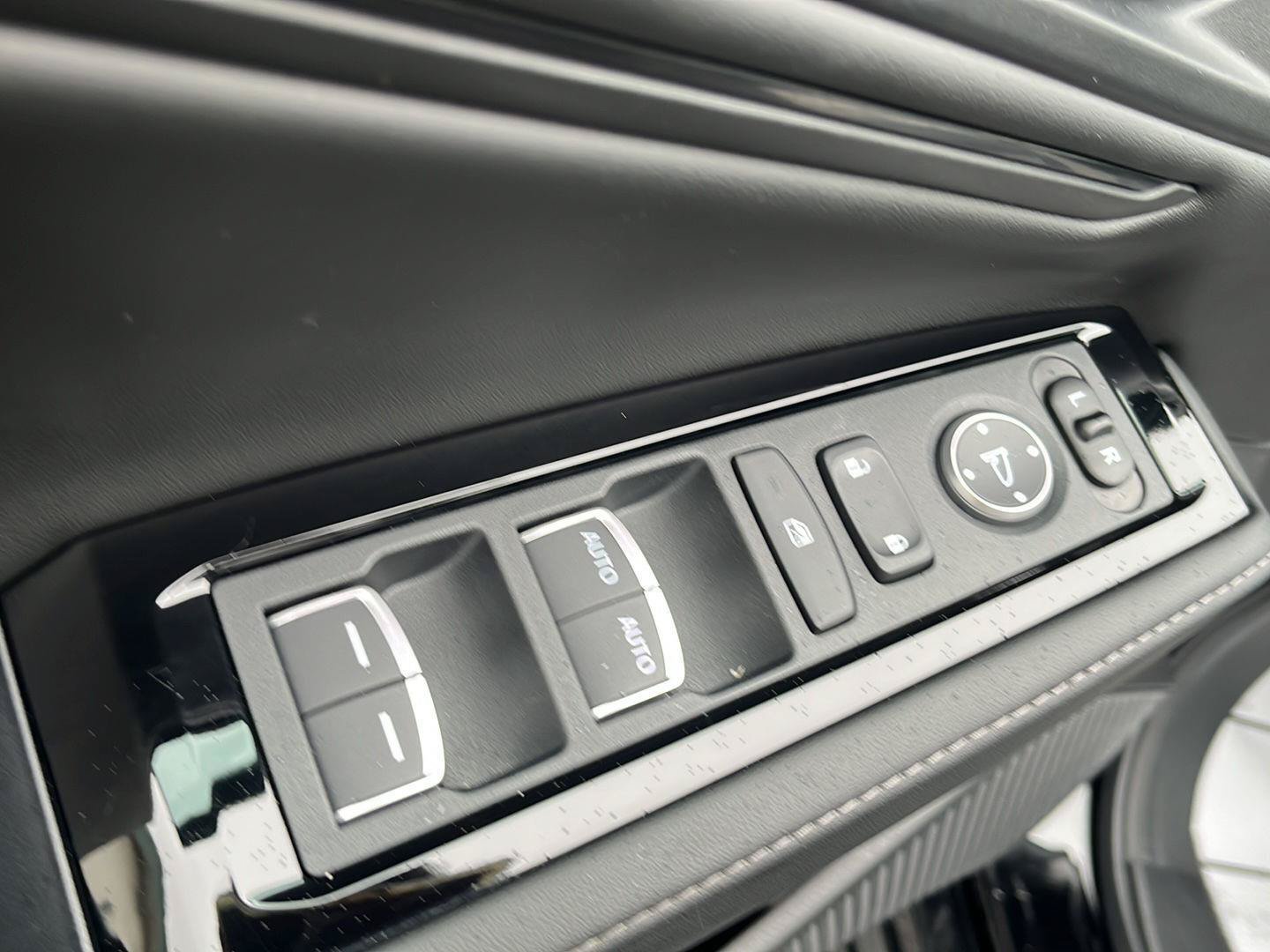 Used 2025 Honda Accord Touring image 48