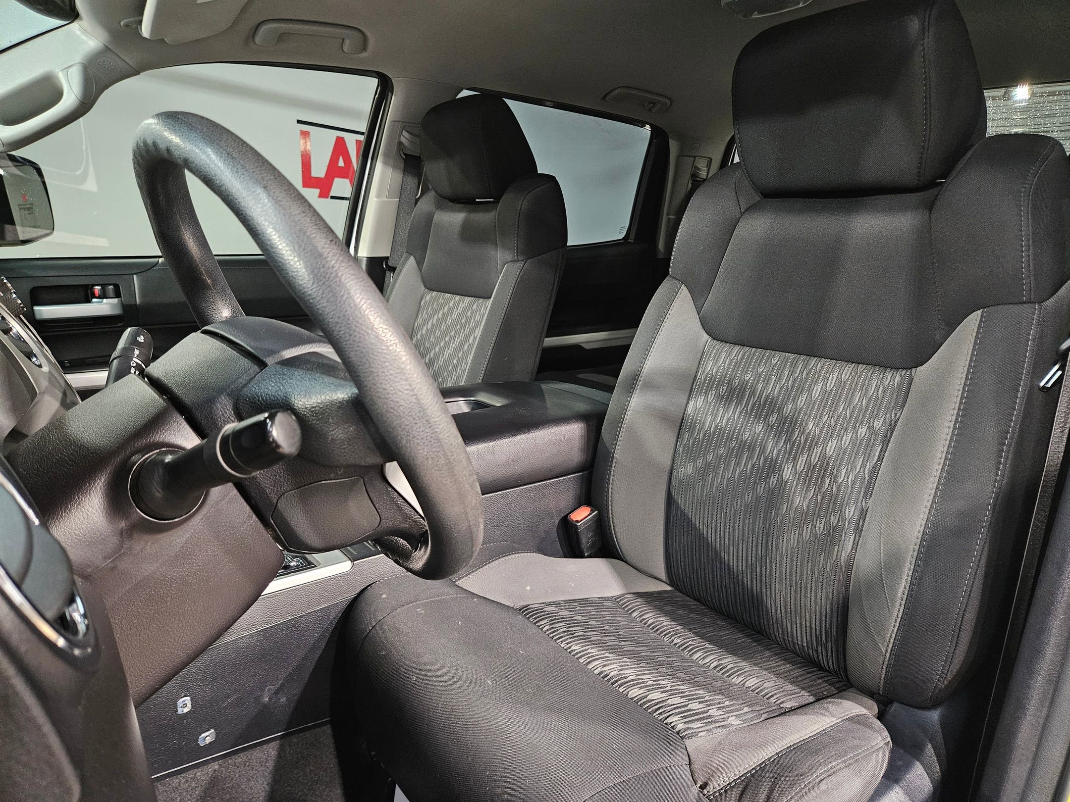 Used 2018 Toyota Tundra SR5 w/ SR5 Upgrade Package image 24